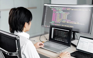 三亚 ,php声明和调用变量的符号是什么？